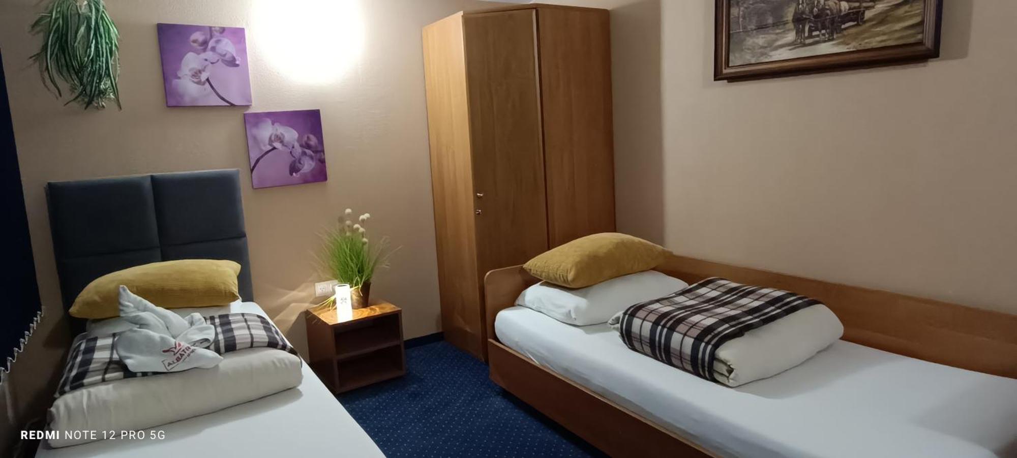 Zajazd Albatros Rzeszow Spa Esterno foto